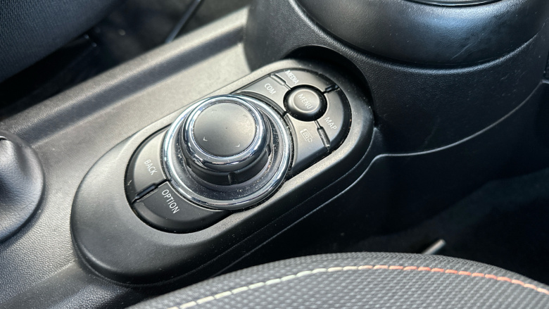 MINI Hatchback 1.5 Cooper Classic 5dr Auto Petrol Hatchback